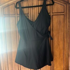 NWT Old Navy underwire swim dress with tie on left side